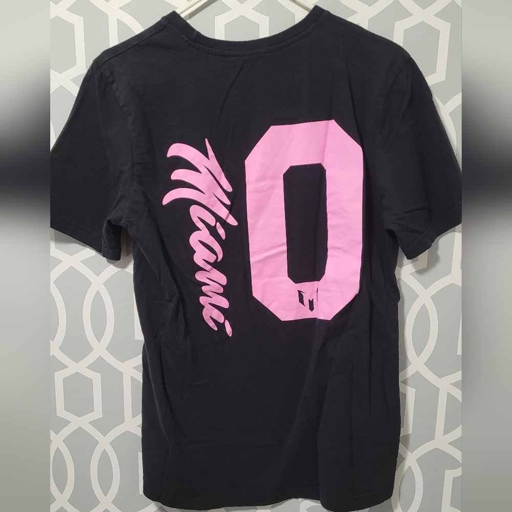 Miami 10 Black  T-shirt Sz M Adidas